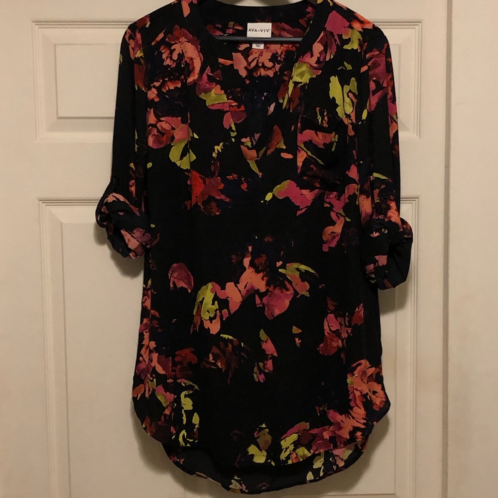 3/$25! EUC floral 3/4 sleeve blouse